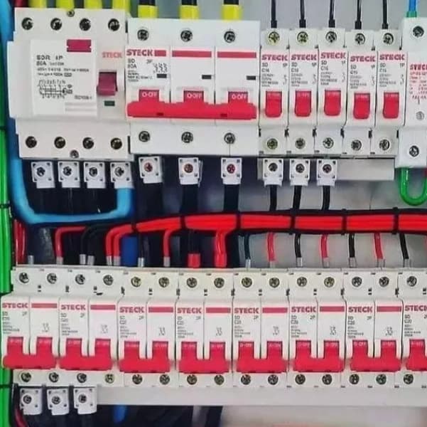 نمونه کار کلیه تعمیرات برق ساختمان و صنعتی و plc شماره ۵