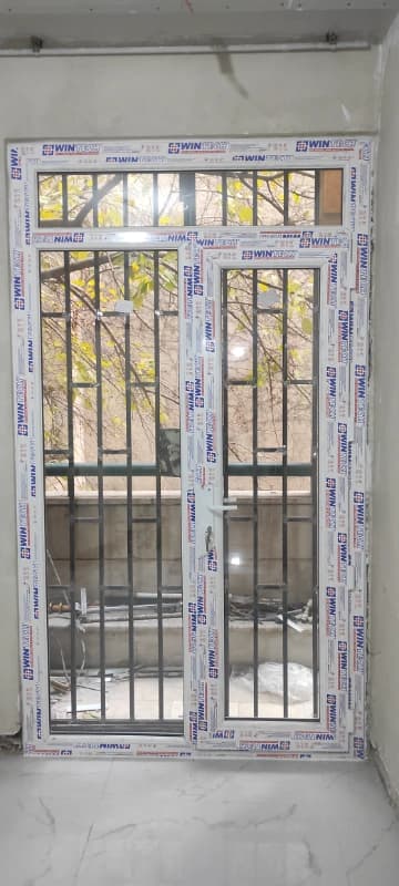 درب upvc وینتک لولایی